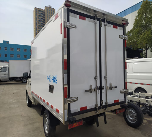 2024_foton_mini_refrigerator_truck-3