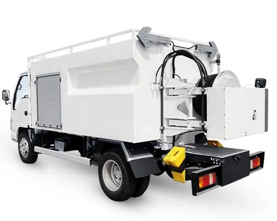 6-wheelers-3200-liters-sewer-jetter-truck62f86823-d59a-47ca-84de-5a5bdc0e8f00