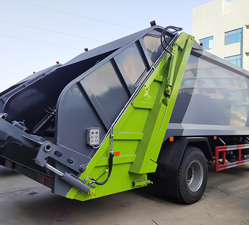 Dongfeng_15_m³compactor_garbage_truck-2