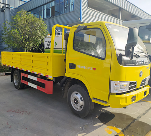 Dongfeng_5ton_small_cargo_truck-2