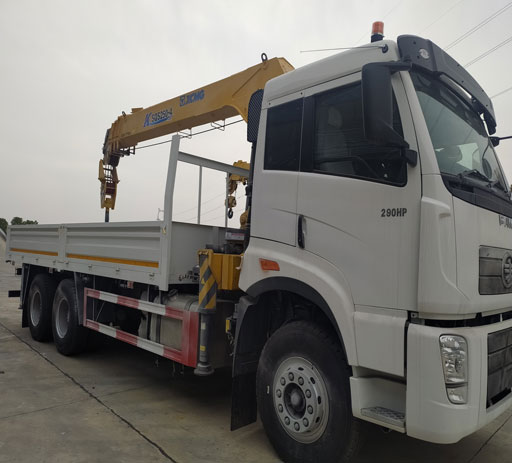 FAW_10ton_xcmg_truck_mounted_crane-1