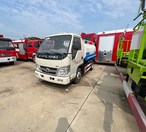 Foton_3000L_5000L_water_sprinkler_truck-3