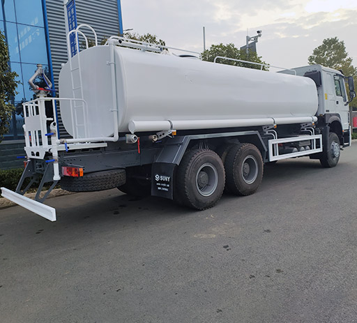 HOWO_20000l_capacity_fuel_tanker_truck_for_sale-2