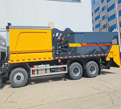 Shacman_129_cbm_bitumen_and_chipping_distributor_truck-4