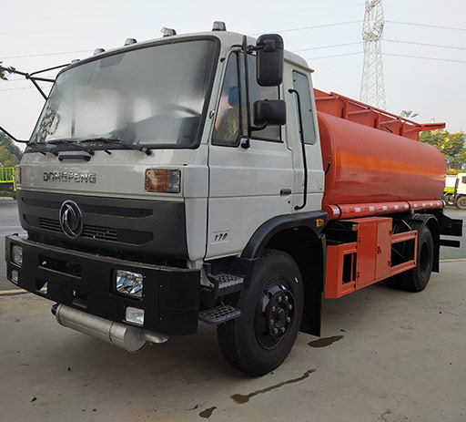 dongfeng_12000l_10ton__loading_capacity__oil__truck-2