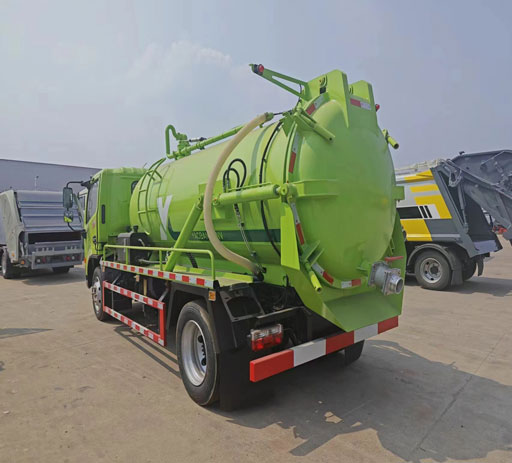 dongfeng_6cbm_vacuum__sewage_suction_truck-2