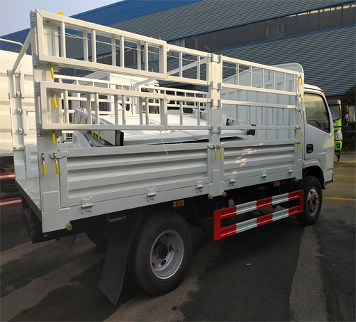 dongfeng_small_fence_cargo_truck-3