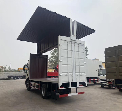 dongfeng_wing_cargo_truck-3