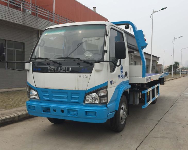 isuzu-flatbed-tow-truck02358468316