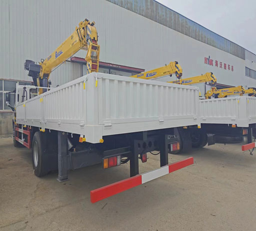 isuzu_giga_10ton_xcmg_truck_mounted_crane-2