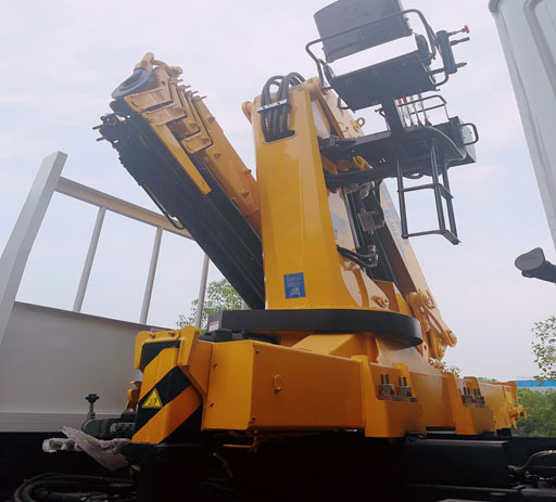 shacman_fold_boom_10ton_xcmg_truck_mounted_crane-2