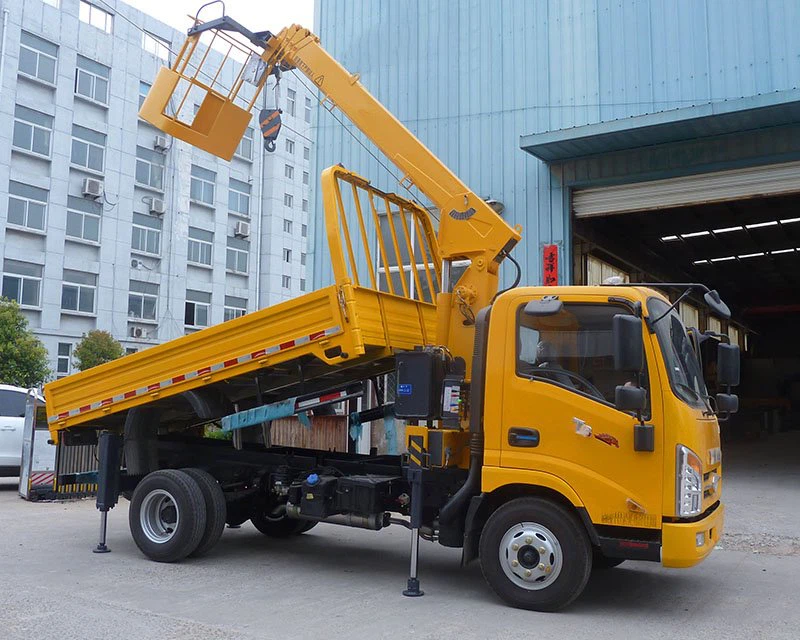 utility-truck-telescopic-cranes-4ton-lifting49245840908